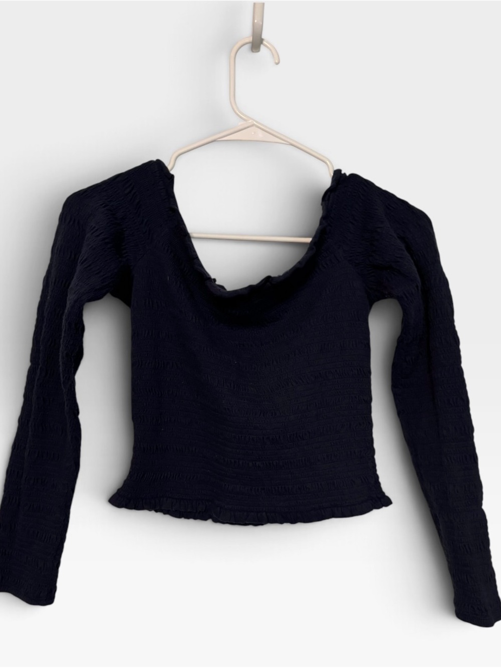 Aeropostale Black Long-Sleeve Scoop Neck Smocked Top